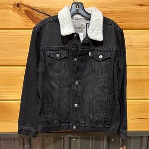 Levi youth trucker jacket new with tags color black size large